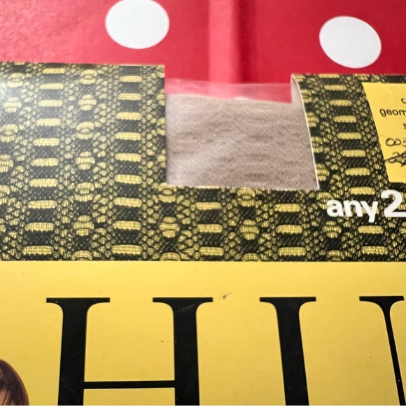 Vintage Hue geometric mesh control top pantyhose - Picture 3 of 5